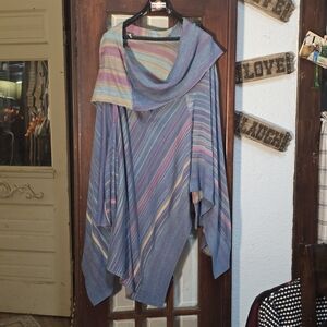 Free People Women's XS* Poncho Sweater Multi-colored Long Sleeve/Thumb Holes EUC